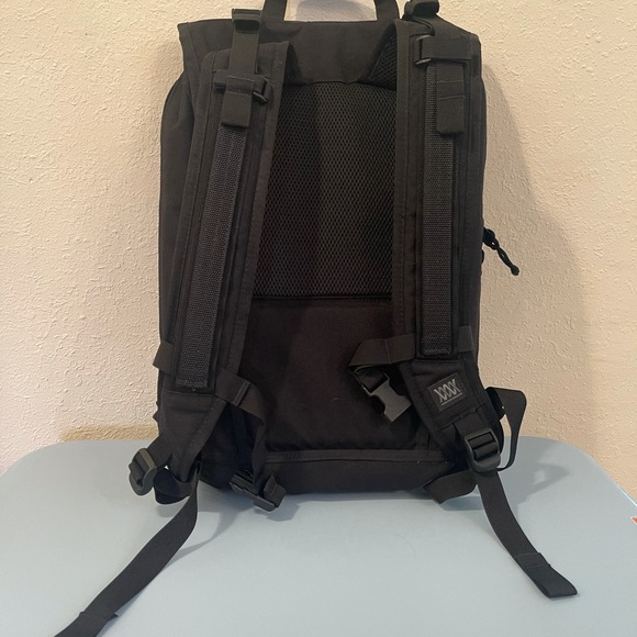 Mission Workshop - The Rambler w/ Cobra Buckle - Picture 13 of 15